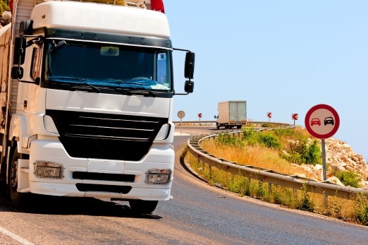 Les pneus renforcés peuvent avoir d’autres usages que sur les véhicules de transport. Les pneus renforcés peuvent avoir d’autres usages que sur les véhicules de transport.