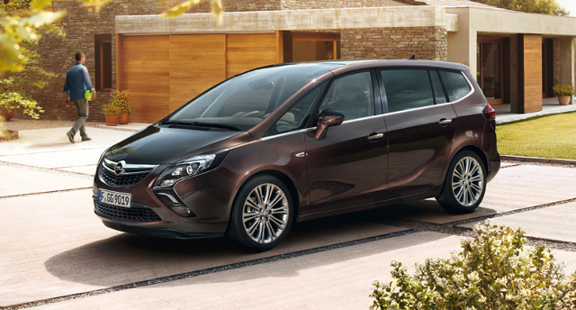 L'Opel Zafira est l'un des modèles de voitures roulant sur les pneus de taille 225/45 R17 (photo: opel.com). L'Opel Zafira est l'un des modèles de voitures roulant sur les pneus de taille 225/45 R17 (photo: opel.com).