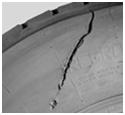 Détérioration de la nappe carcasse sur le côté du pneu