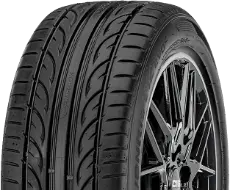 Gros plan de la bande de roulement Hankook Ventus V12 evo2 K120