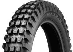 Gros plan de la bande de roulement Maxxis M7320 4.00 R18 64 M Arrière TL