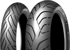 Gros plan de la bande de roulement Dunlop Sportmax RoadSmart III 120/70 R14 55 H Avant TL