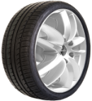 Gros plan de la bande de roulement Fortune FSR701 275/45 R20 110 V