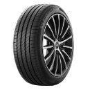 Gros plan de la bande de roulement Michelin Primacy 4 205/45 R16 83 H