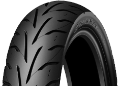 Gros plan de la bande de roulement Dunlop Arrowmax GT601 120/80-17 61 H Arrière TL