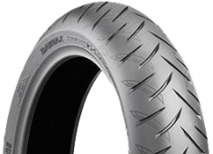 Gros plan de la bande de roulement Bridgestone Battlax Scooter SC2 160/60 R15 67 H Arrière TL G