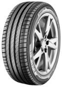 Gros plan de la bande de roulement Kleber Dynaxer UHP 195/55 R20 95 H XL