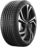 Gros plan de la bande de roulement Michelin Pilot Sport 4 SUV 275/35 R22 104 Y XL