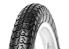 Gros plan de la bande de roulement Mitas B4 2.25-18 42 J TT (2 1/4-18)