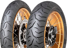 Gros plan de la bande de roulement Dunlop Trailmax Meridian 100/90-19 57 V Avant TL