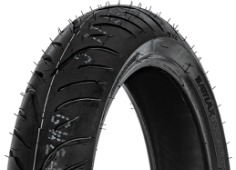 Gros plan de la bande de roulement Bridgestone Battlax Sport Touring T32 160/70ZR17 (73 W) Arrière TL