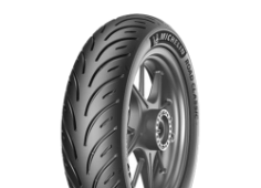 Gros plan de la bande de roulement Michelin Road Classic 130/70 B18 63 H Arrière TL M/C