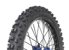 Gros plan de la bande de roulement Deli Tire Maxi Grip SG1-R SB-157 70/100-17 40 M Avant TT NHS