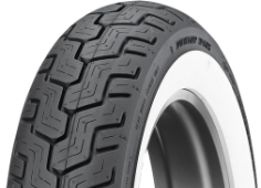 Gros plan de la bande de roulement Dunlop D402 MT90 B16 72 H Avant TL WW