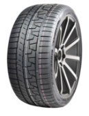 Gros plan de la bande de roulement Royal Black Royal Winter UHP 205/55 R17 95 V