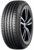 Gros plan de la bande de roulement Falken Ziex ZE320 225/50 R17 98 W XL