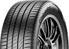 Gros plan de la bande de roulement Pirelli Cinturato (C3)