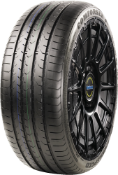 Gros plan de la bande de roulement Comforser Purespeed 245/45 R17 95 Y