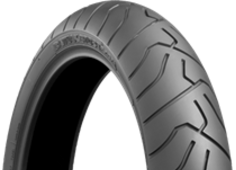 Gros plan de la bande de roulement Bridgestone BT 028 120/70 R18 59 V Avant TL M/C G