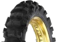 Gros plan de la bande de roulement Duro HF906 Excelarator 110/100-18 64 M TT NHS