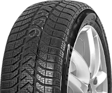 Gros plan de la bande de roulement Pirelli SnowControl 3