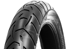 Gros plan de la bande de roulement Metzeler Tourance Next 120/70 R19 60 V Avant TL M/C